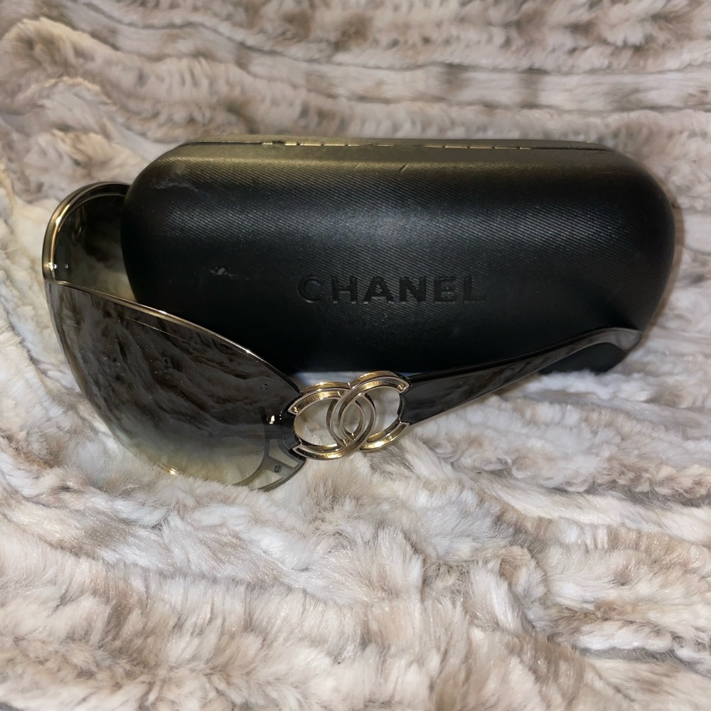 Chanel Sunglasses in Excellent Condition!